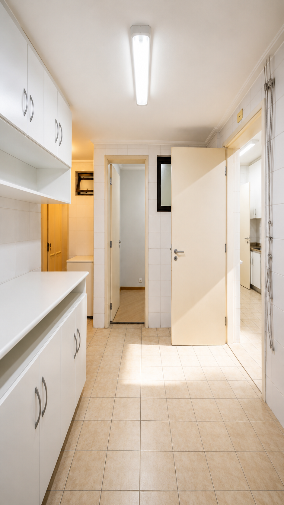 Amplo Apartamento de 128m² com 3 Quartos (1 Suíte) e 2 Vagas na Vila Nova Conceição - Imagem 10
